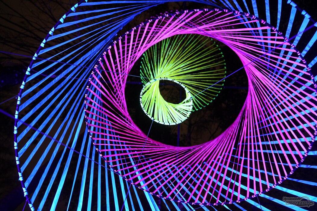 Работа одного из победителей конкурса бюро LATOON на фестивале «Не темно». Фото: Stenograffia