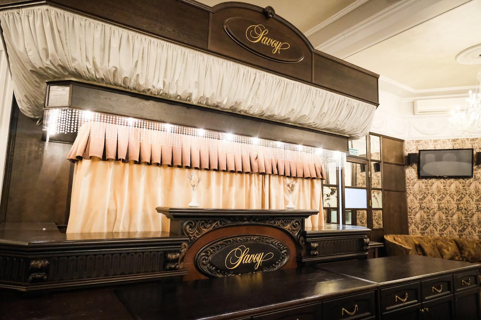 Оригинальная барная стойка в ресторане «Савой». Фото: Саша Зубковский / It's My City