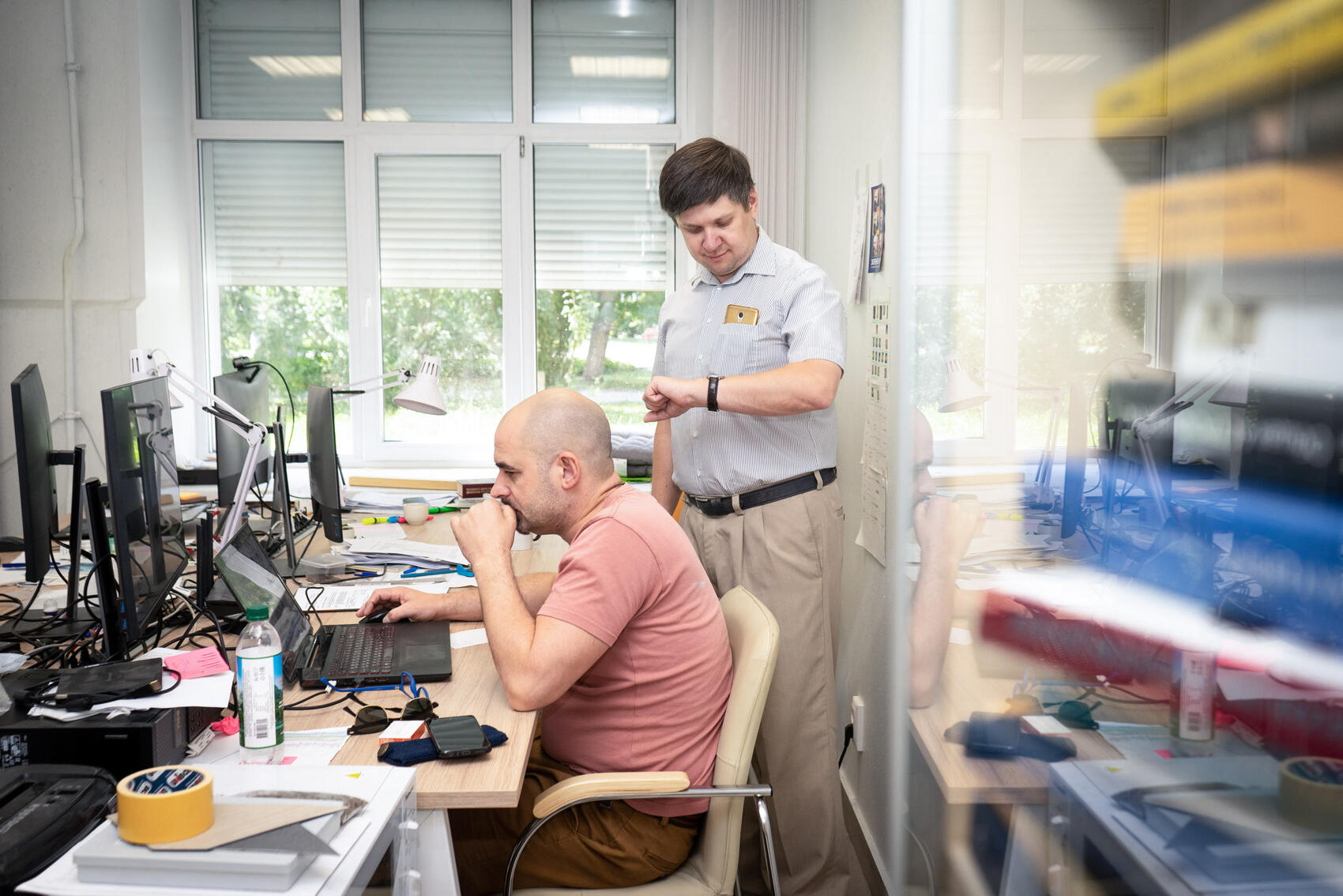 Сотрудники лаборатории часто задерживаются на работе допоздна, у них есть на это официальное разрешение. Фото: Арина Томашова / It's My City