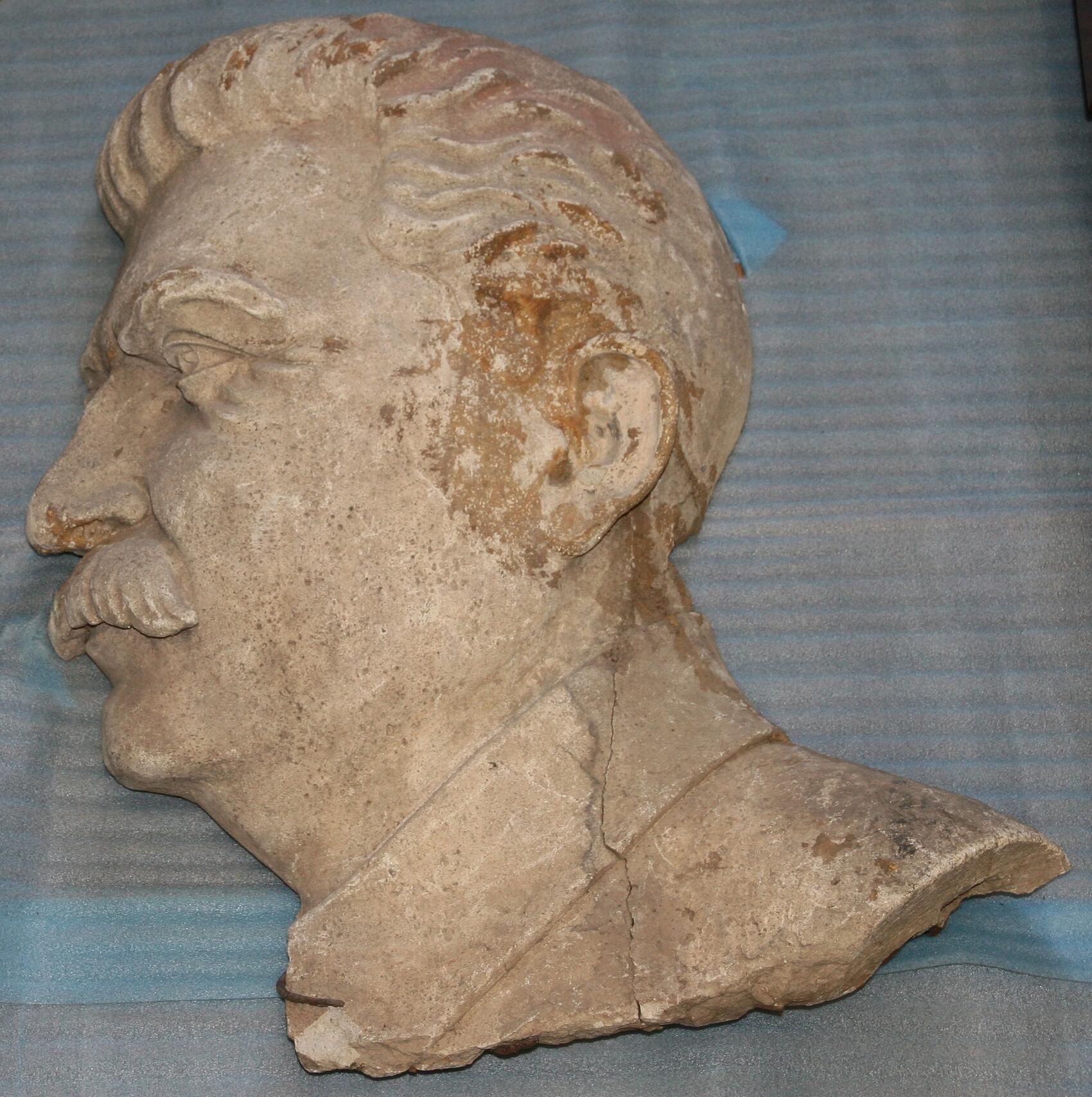 Барельеф Иосифа Сталина. Фото предоставлено Алексеем Никифоровым 