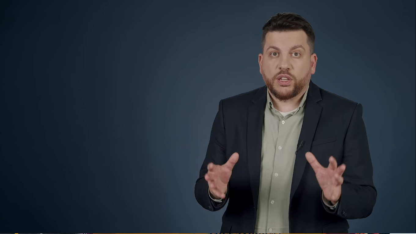 Стоп-кадр видео Леонида Волкова на YouTube