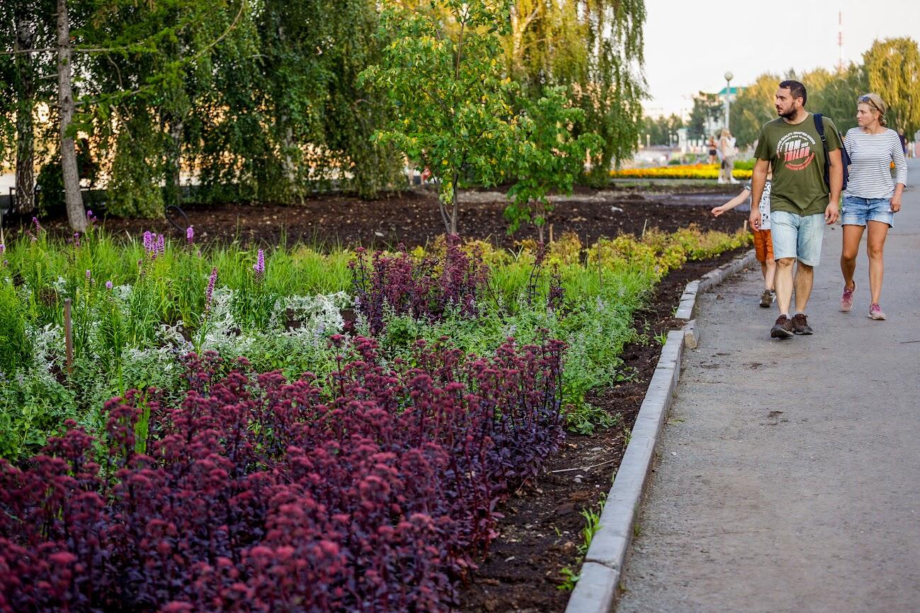Продолжаются работы над садом трав. Фото: Игорь Брук / It's My City