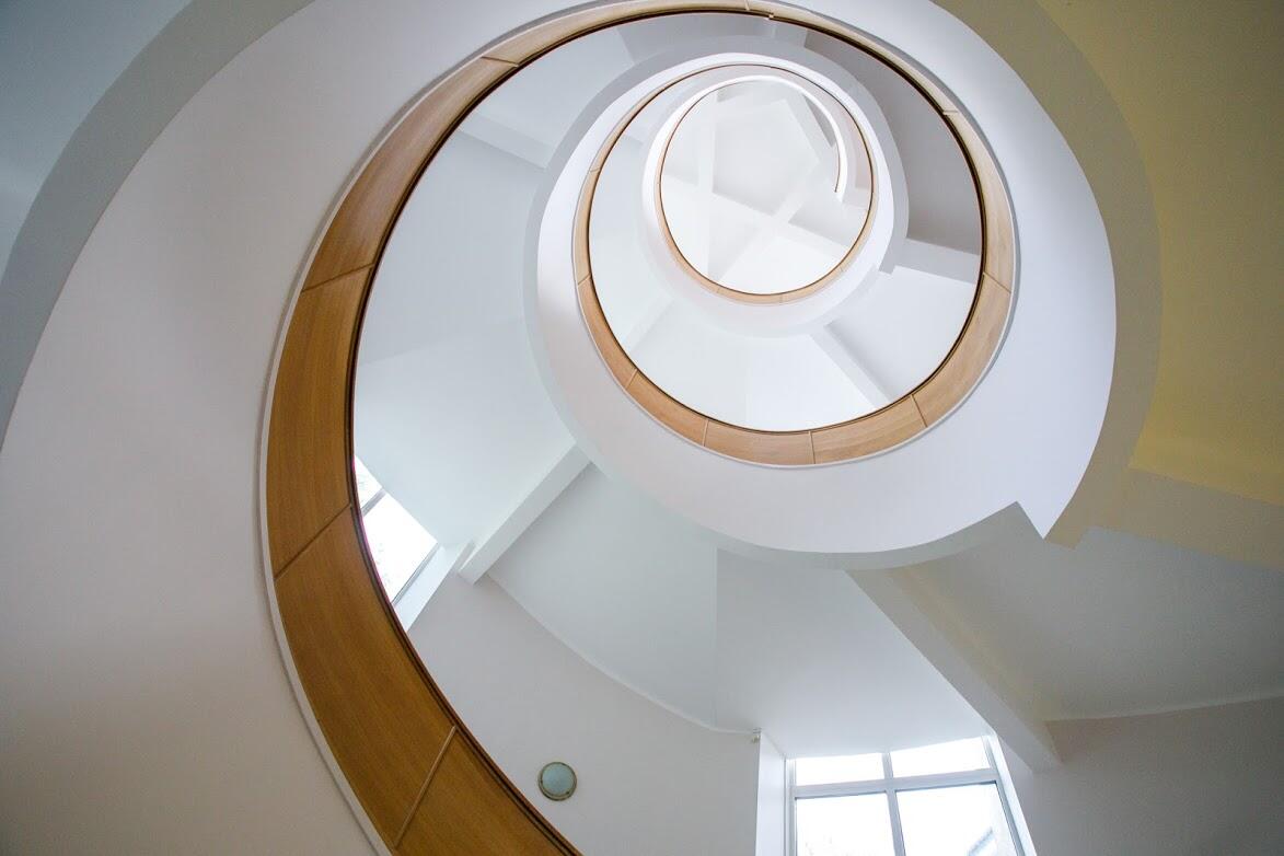 Лестница в ДК Дзержинского. Фото: Марина Молдавская / It's My City