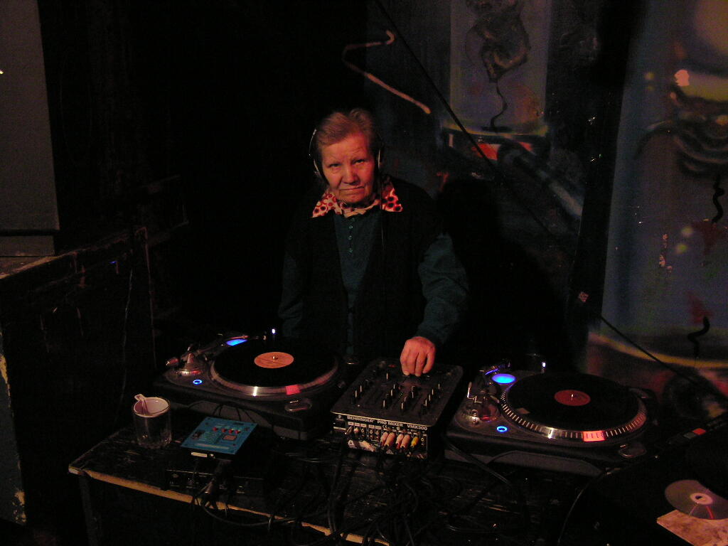 Музыку в ПВ слушали перед киносеансом. Фото из личного архива Оксаны Косенок