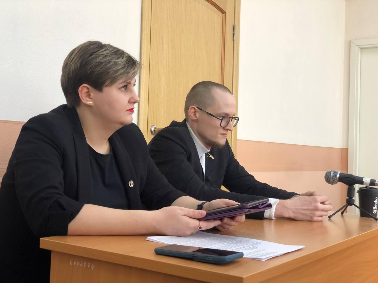 Леонид Черный и его адвокат Наталья Новикова. Фото: Мария Рубинина / It's My City