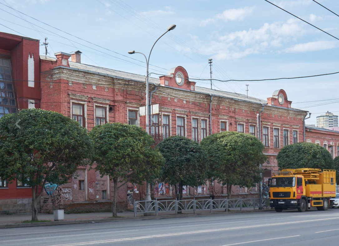 Так выглядит здание снаружи. Фото: проект «Что там с ОКН?»