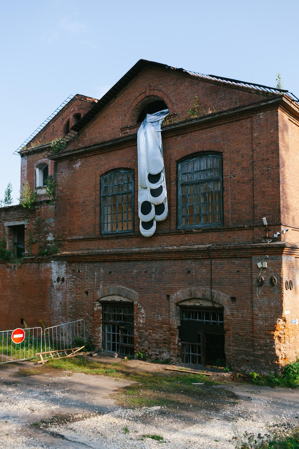 Работа Алины и Степы Айфо. Фото: Анна Марченкова