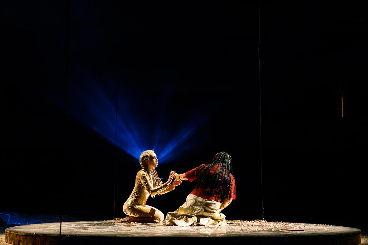 Абигайль и ее Душа. Фото: «Урал Опера Балет»