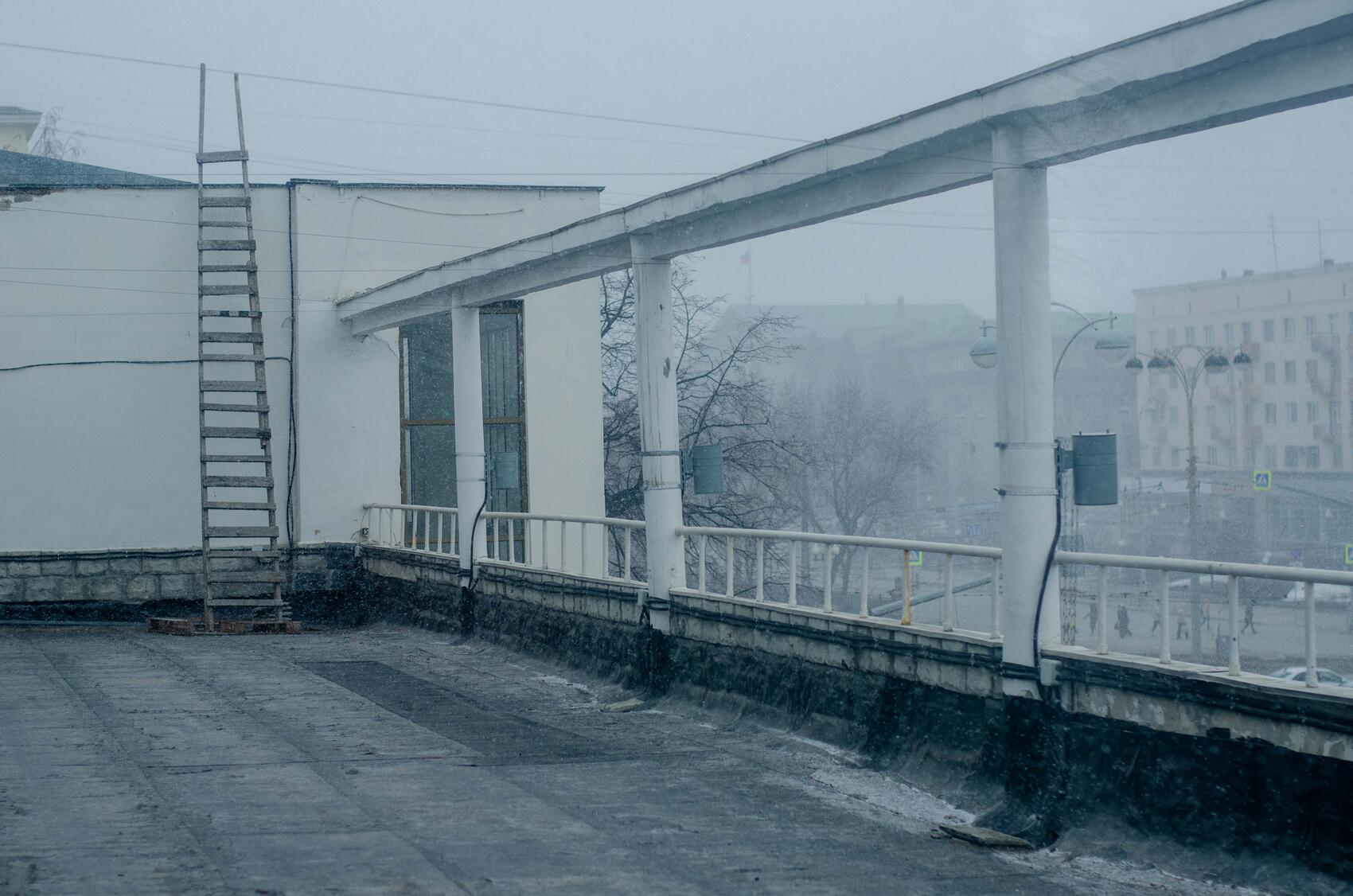 Терраса «Сити-центра», которую планируют приспособить под мероприятия. Фото сделано в марте