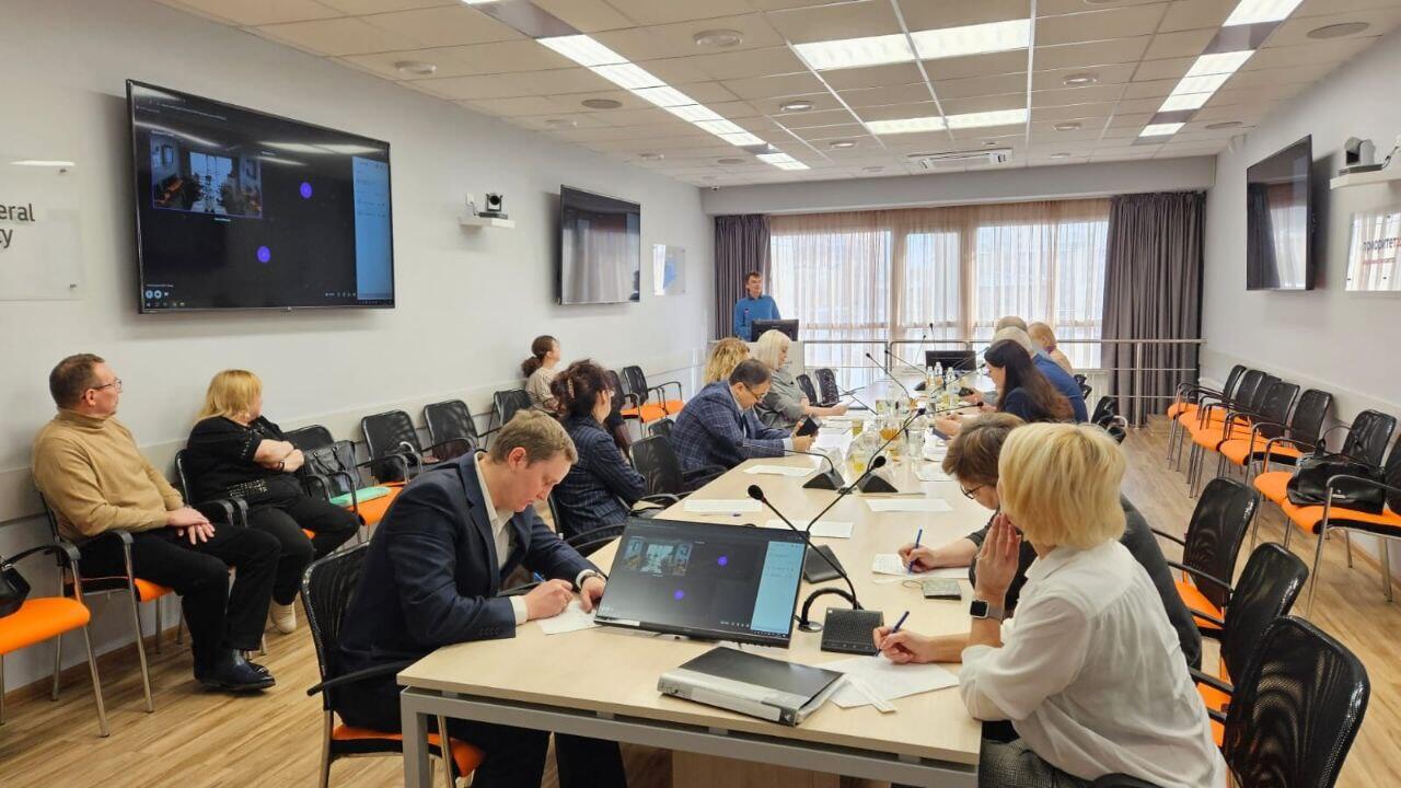 Комиссия, аттестующая гидов в Екатеринбурге. Фото: телеграм-канал главы департамента туризма Эльмиры Тукановой