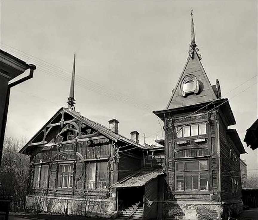 Вот так особняк выглядел до пожара. Источник фото: управление государственной охраны объектов культурного наследия Свердловской области