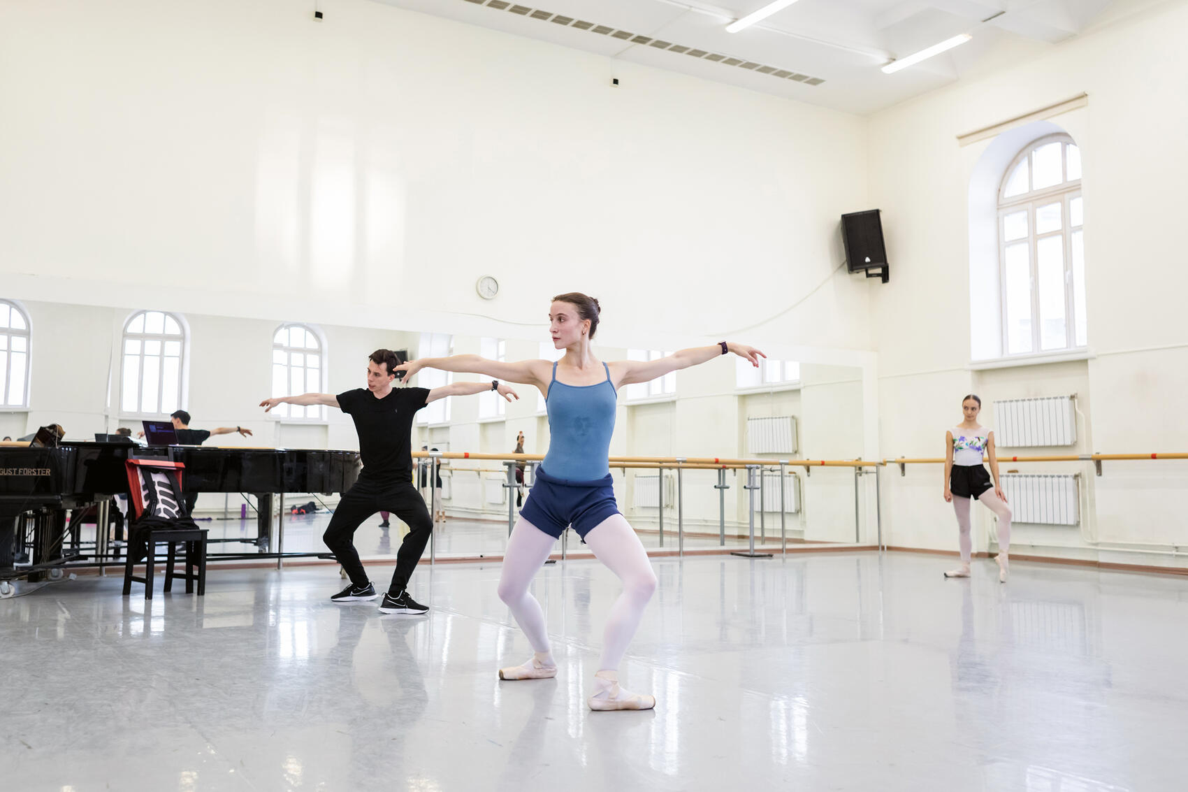 Фото с репетиции спектакля: Елена Лехова