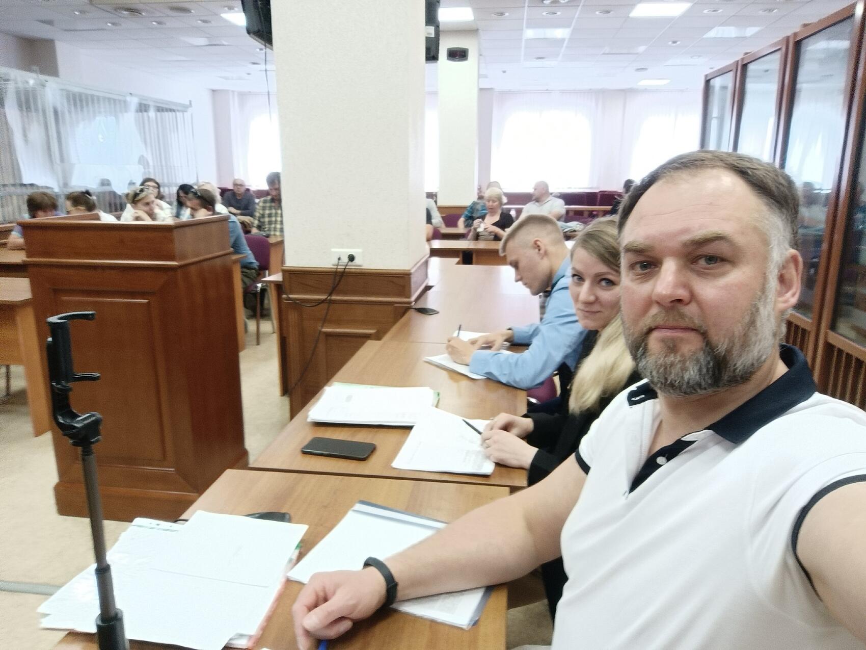 Активисты на заседании в облсуде. Фото: соцсети Ивана Волкова