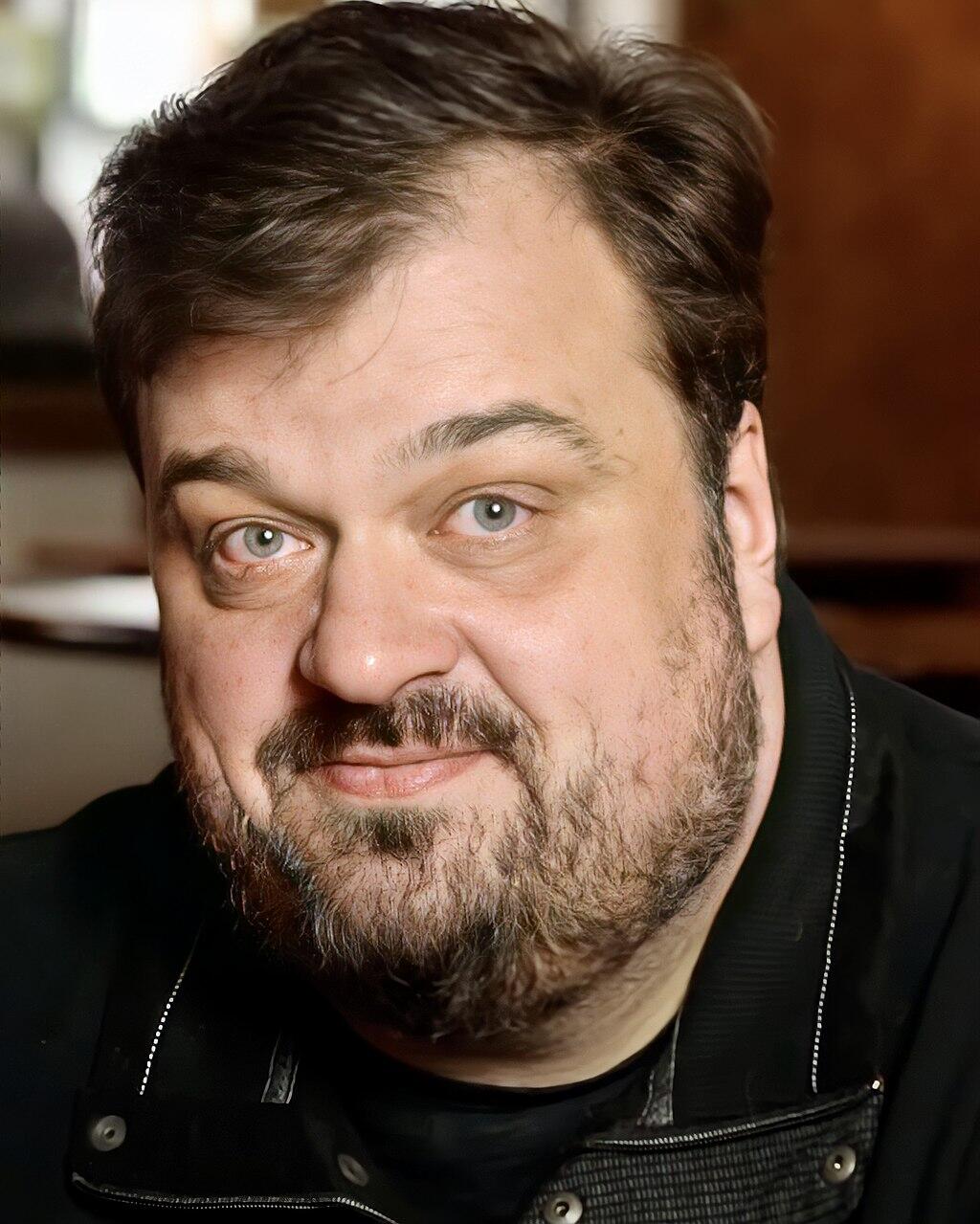 Василий Уткин в 2019 году, кадр с канала Daily Storm / Wikipedia