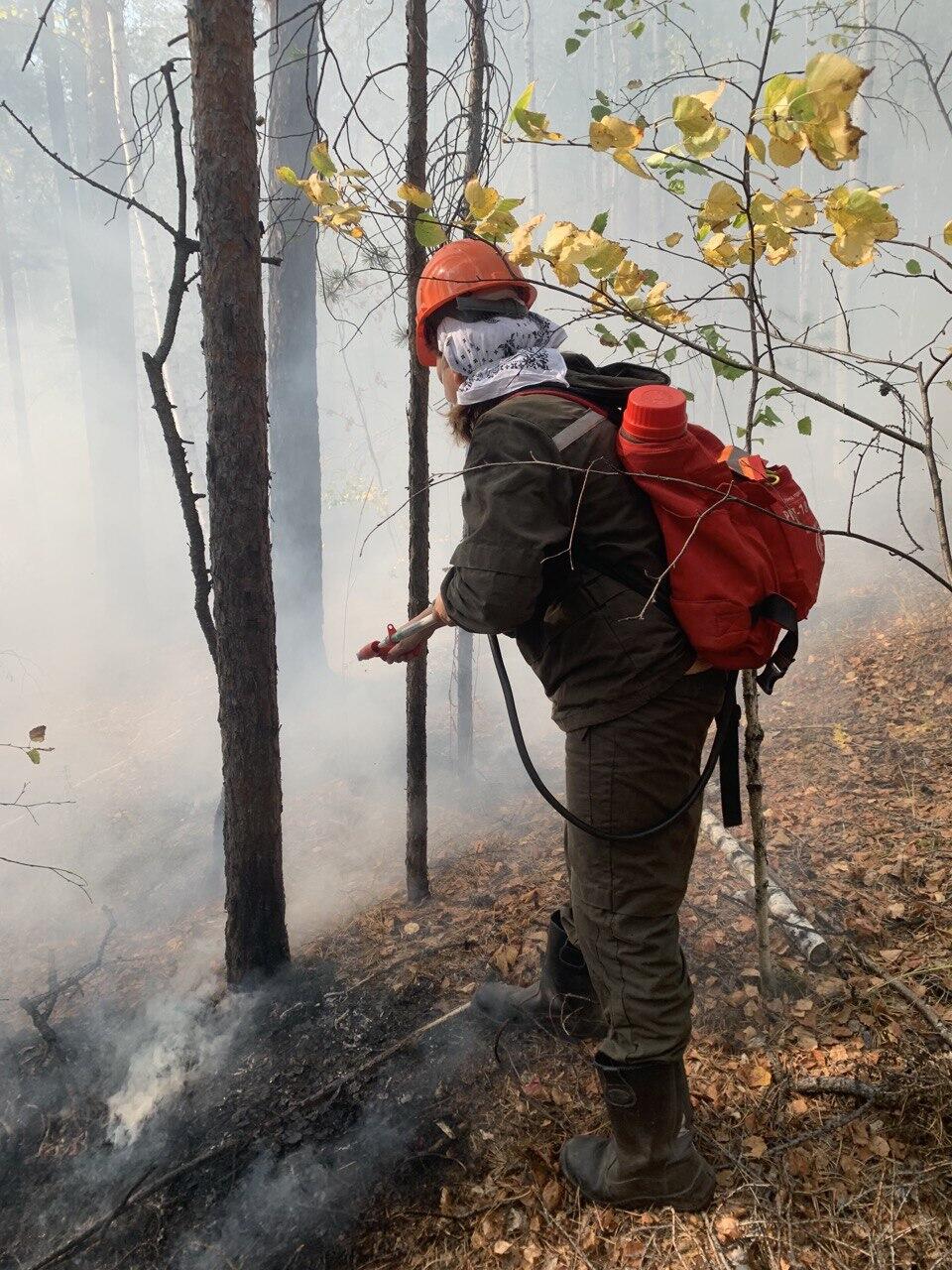 Виктория на тушении лесного пожара. Фото предоставлено героиней