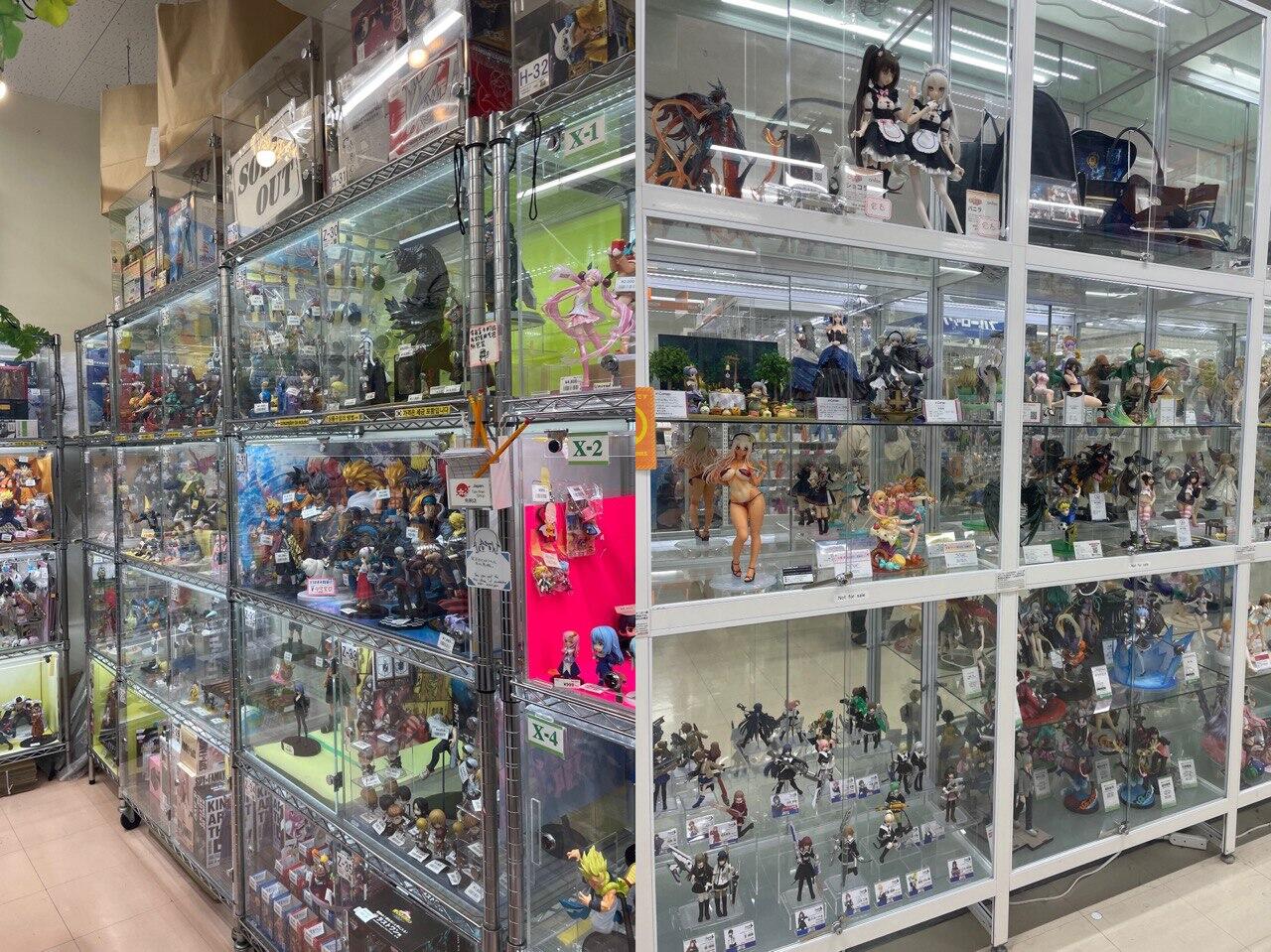 Магазины фигурок на Акихабаре. Фото: It's My City