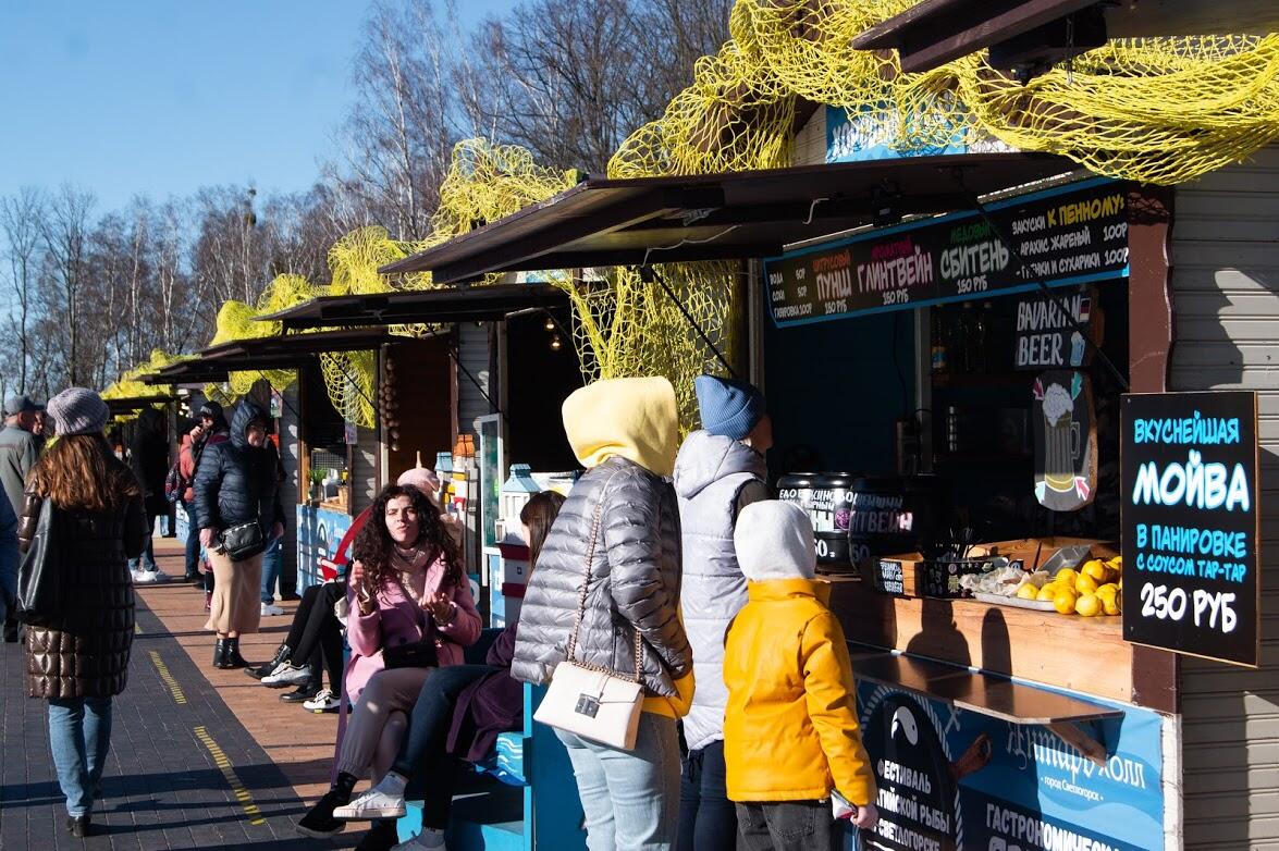 Около набережной проводят гастрономические фестивали