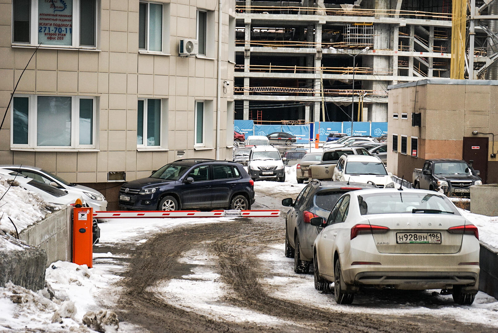 Куда жаловаться на незаконную парковку? Разбираемся в «Инструкции к городу»