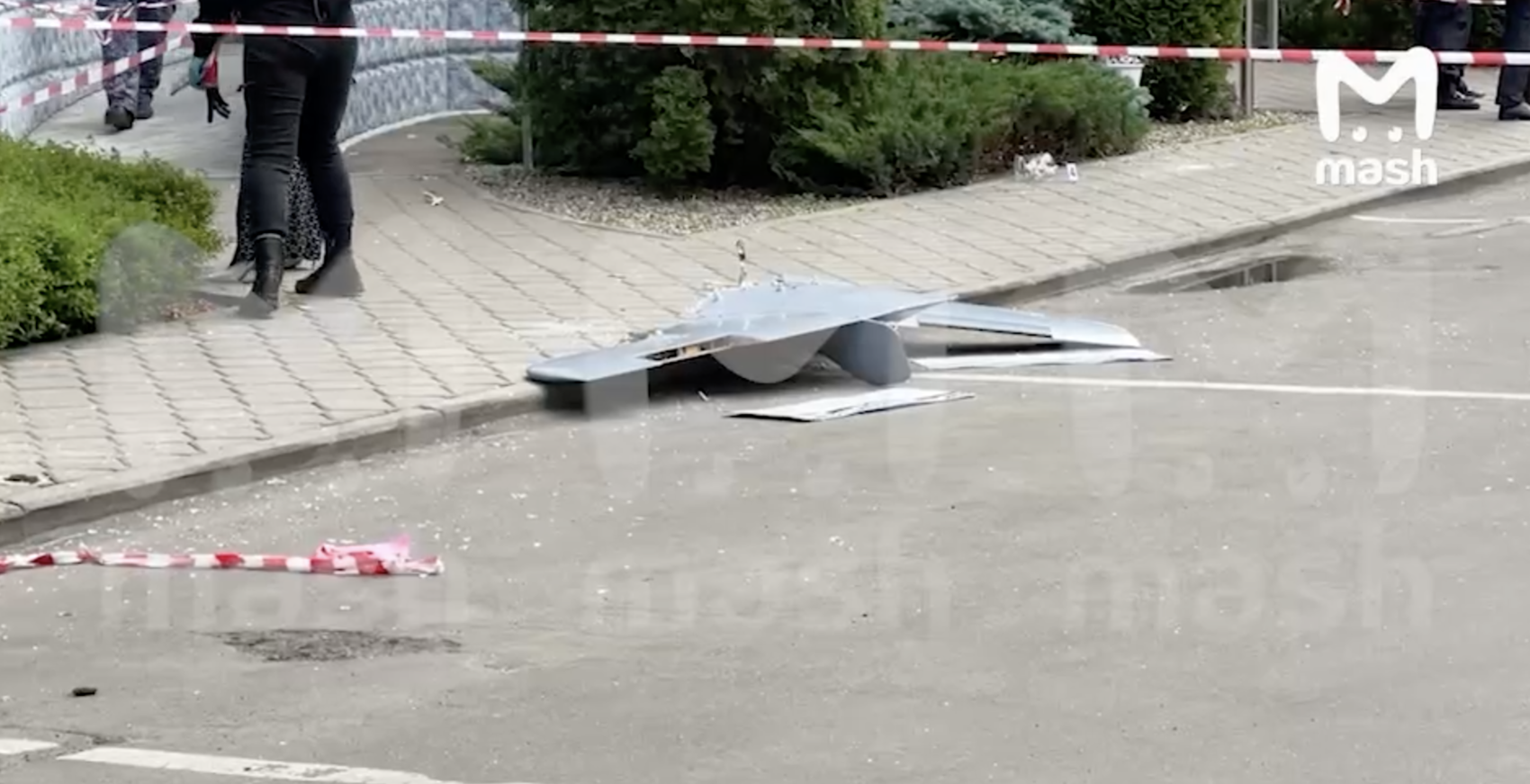 Беспилотник на пискаревском. Беспилотники атаковали Москву. Сбиты беспилотники в Москве. Беспилотник врезался в Москве.