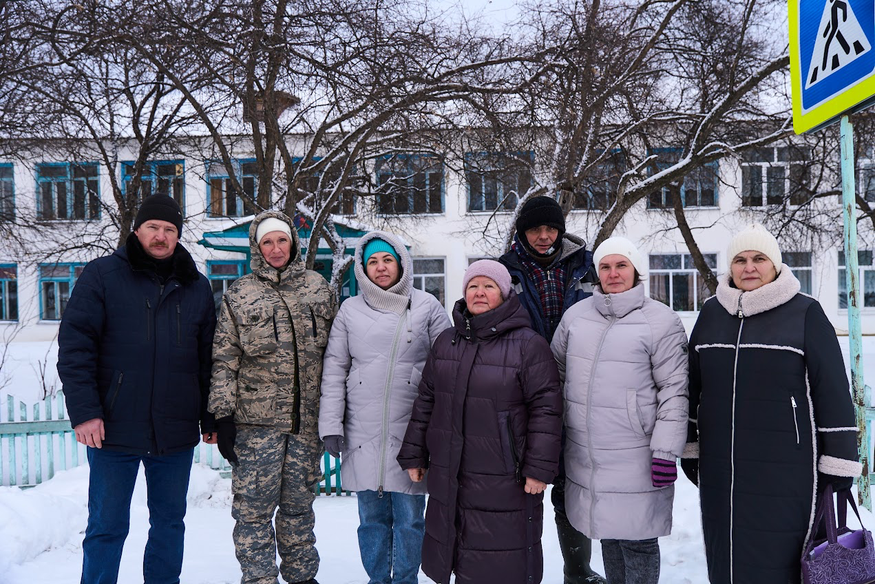 Жители Беляковского, которые выступают против закрытия школы