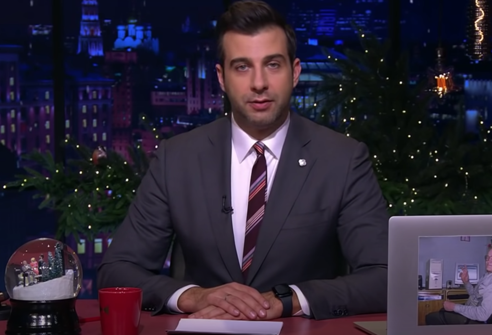 Стоп-кадр с YouTube-канала «Вечерний Ургант»