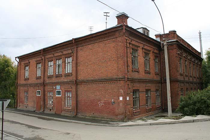 Здание земской школы / Управление государственной охраны объектов культурного наследия