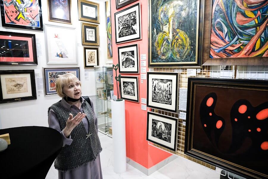 Искусствовед Татьяна Жумати и московский андеграунд. Фото: Саша Зубковский / It's My City