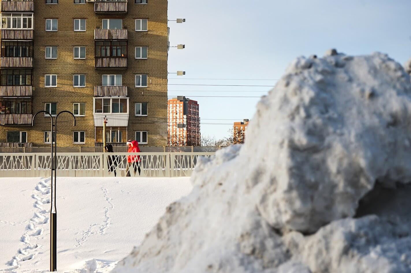 Куда жаловаться, если в вашем дворе не убирают снег? Разбираемся в рубрике  «Инструкция к городу»