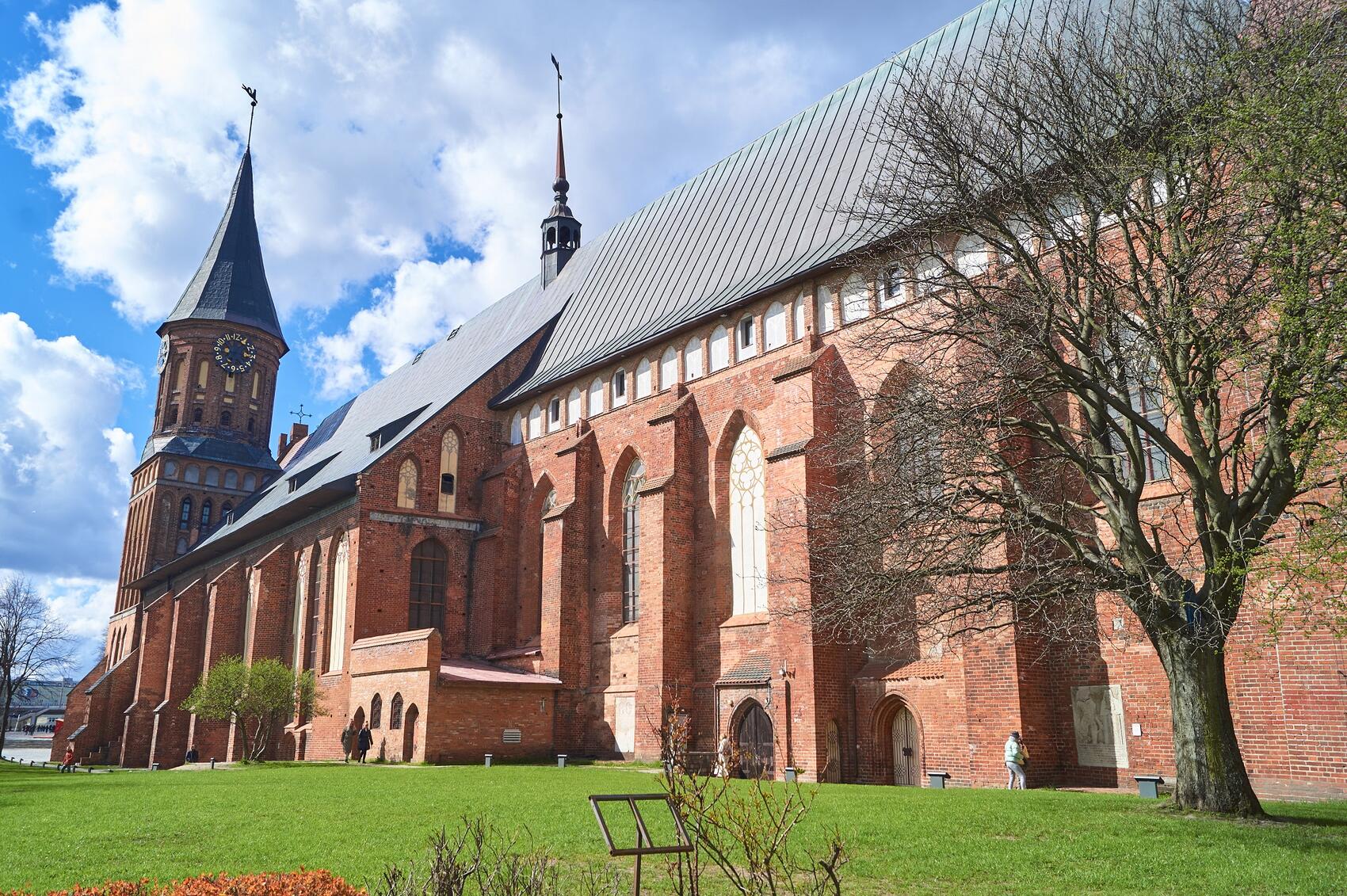 Кафедральный Домский собор Богоматери и Святого Адальберта