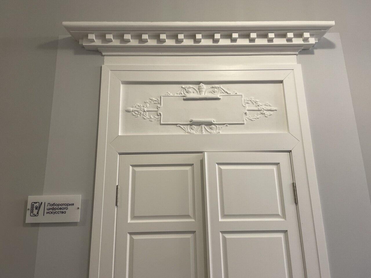 Декор над дверью также охраняется государством. Фото: It's My City