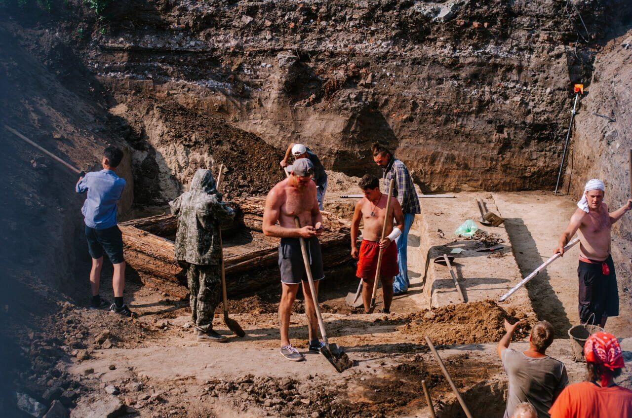 Раскопки у павильона «Цветы». Фото: Евгения Кобеева / It's My City