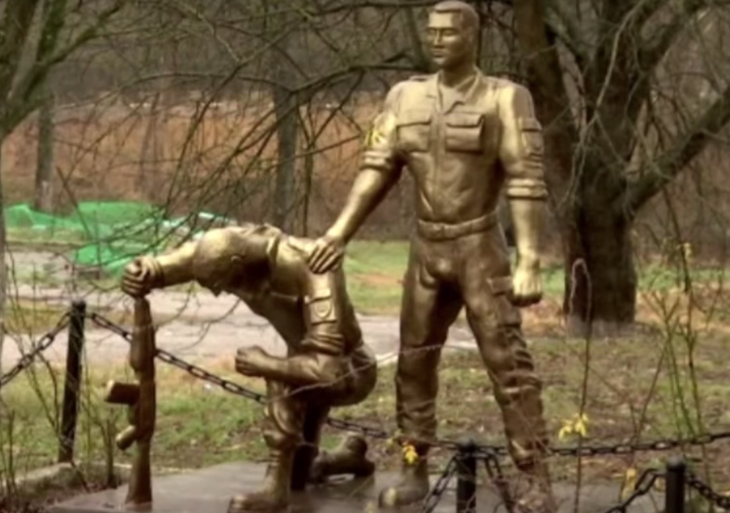 Памятник, о котором идет речь. Стоп-кадр репортажа с youtube-канала «НТК Эфир» 