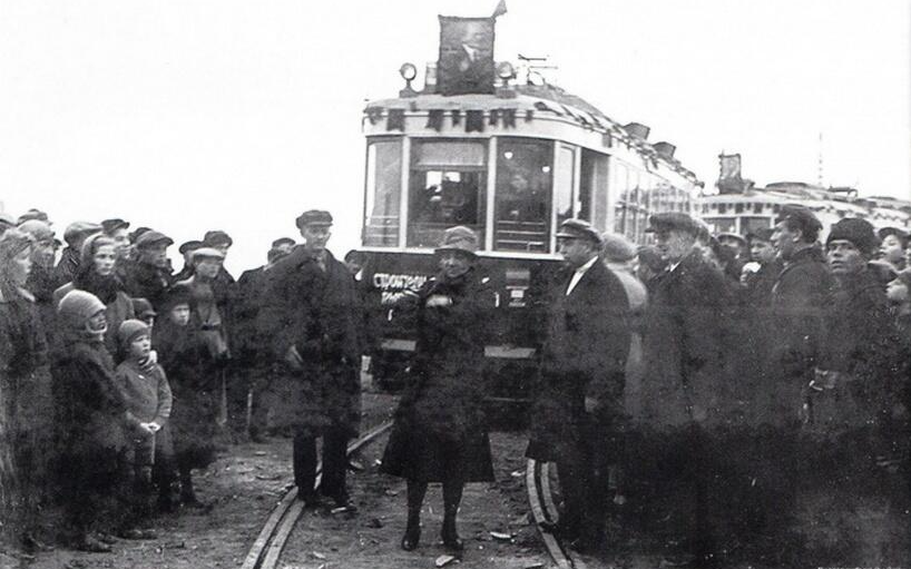 Анна Бычкова открывает трамвайную ветку. Фото: pervo.info