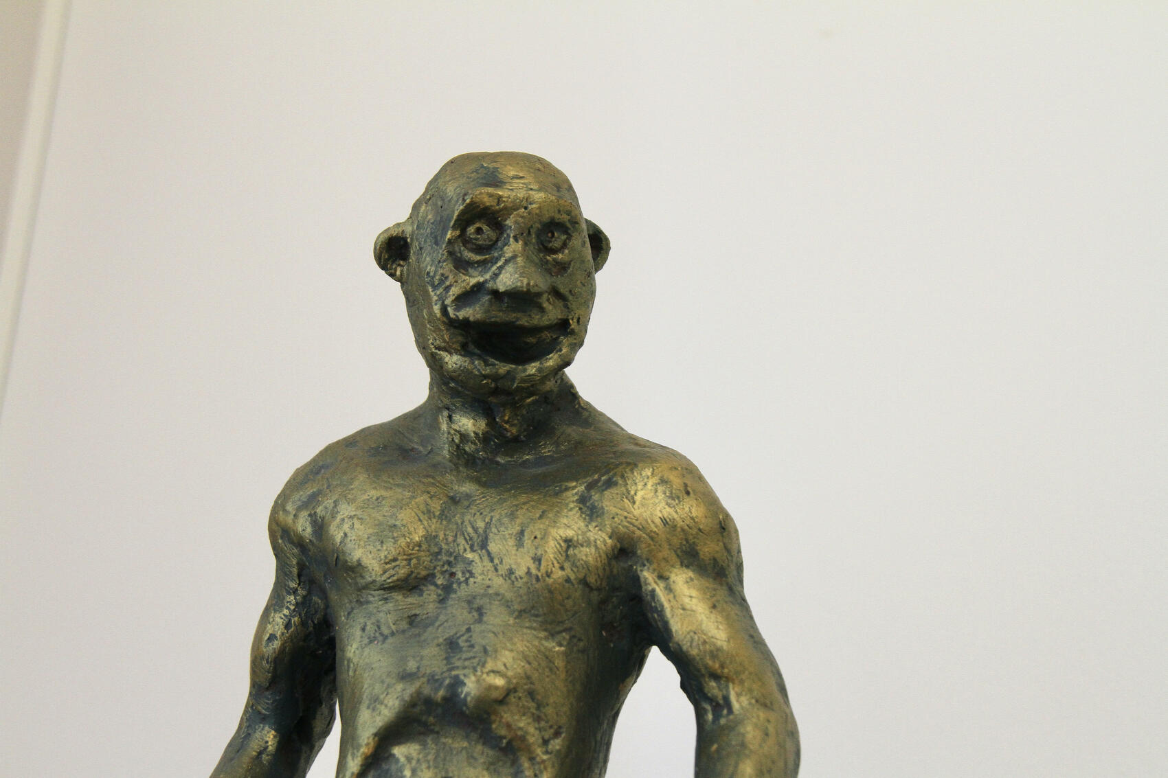 Среди экспонатов можно найти и скульптуры. Фото: Мария Рубинина / It's My City