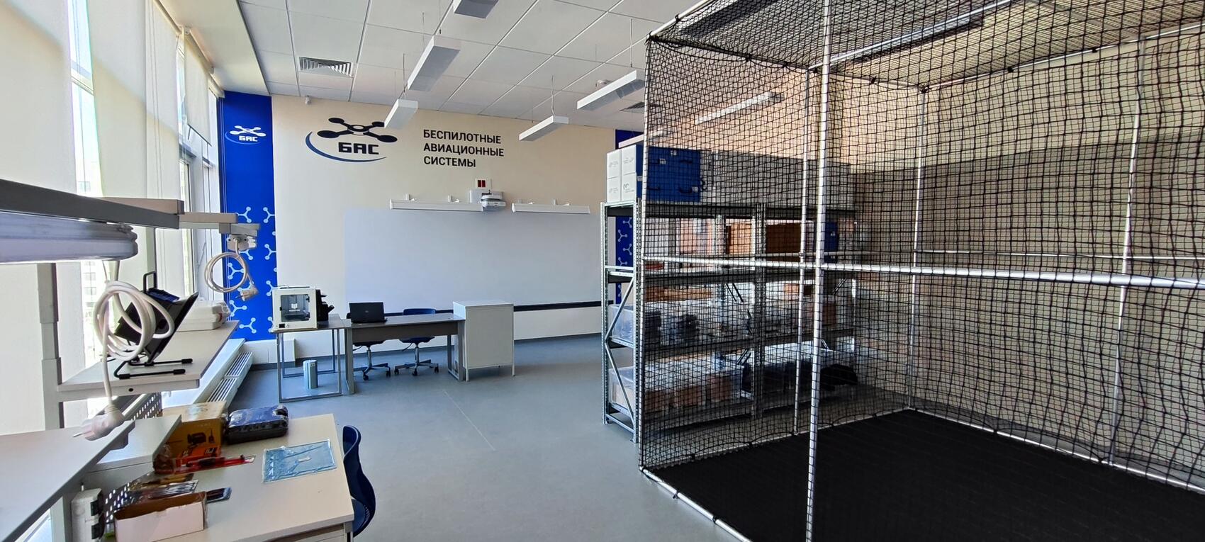 Класс для работы с беспилотниками в Губернаторском лицее. Фото: губернаторскийлицей.рф