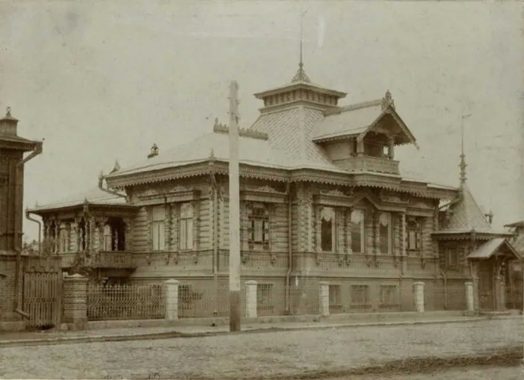 Дом Трапезникова в 1904 году. Фото: Свердловский областной краеведческий музей / госкаталог.рф