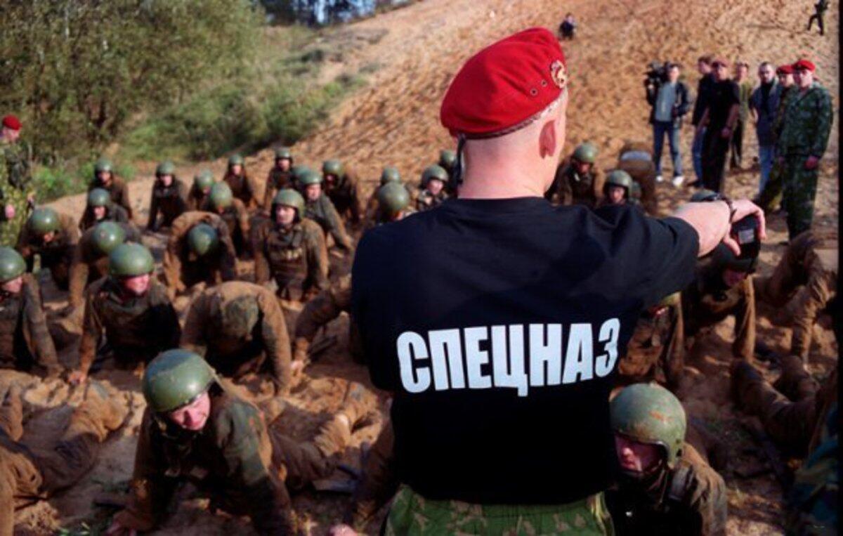 Сдача испытаний на краповые береты. Фото: Википедия