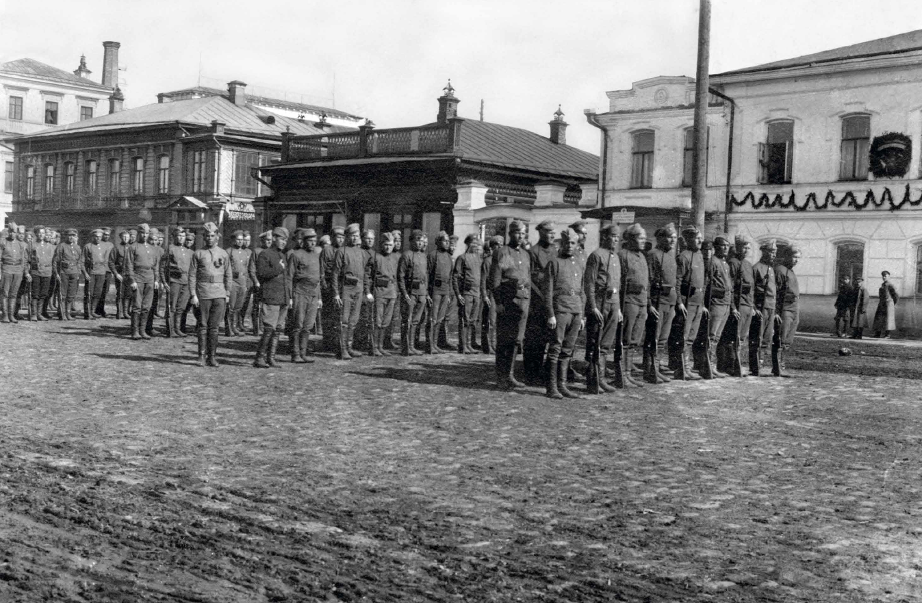 Парад красной армии в июле 1919. Фото: МИЕ