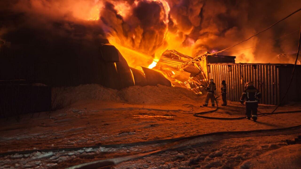 Пожар в поселке Полеводство. Фото: ИА&nbsp;«Ночные новости»