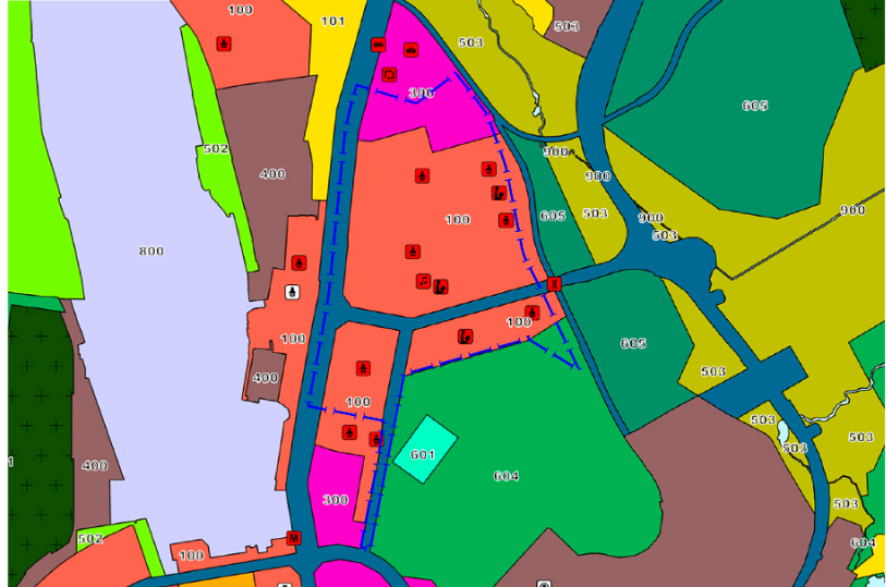 Территория застройки выделена синим пунктиром. Текузая территория парка обьозначена зеленым цветом, территория для жилой застройки - красным. Фото: администрация Екатеринбурга.