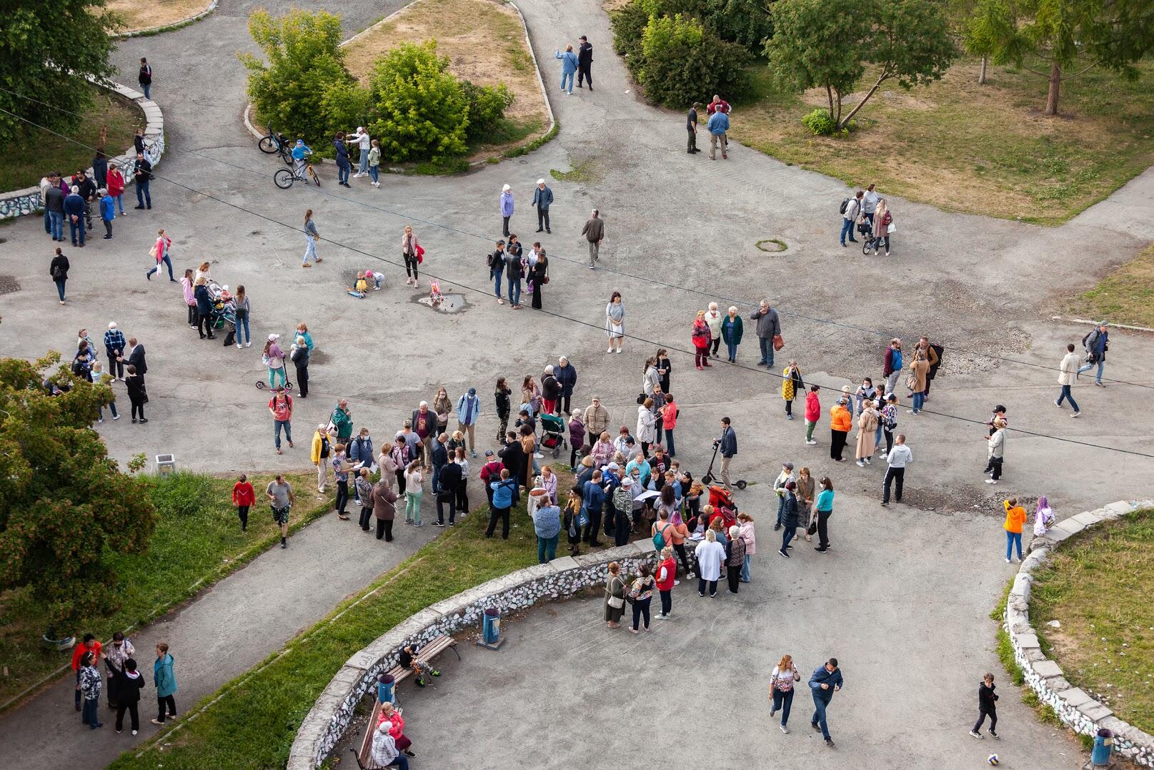 После встречи люди еще долго обсуждали проект. Фото: Игорь Брук / It's My City