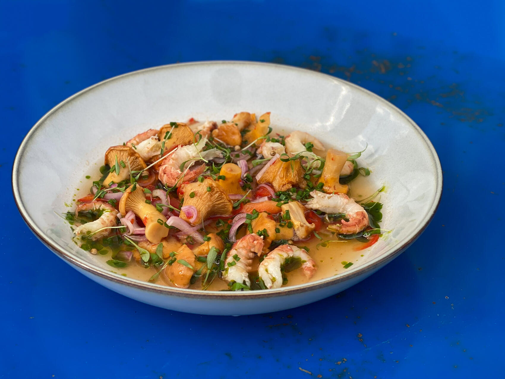 Эскабече с маринованными лисичками и креветками. Фото: предоставлено баром «Био Шмио»