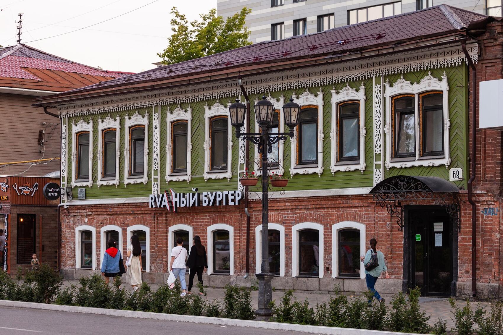 Жилой дом мещанина Кузнецова (построен в 1888 году), отремонтированный в рамках первого «Том Сойер Феста в Екатеринбурге» в 2018 году. Фото: Игорь Брук / It's My City