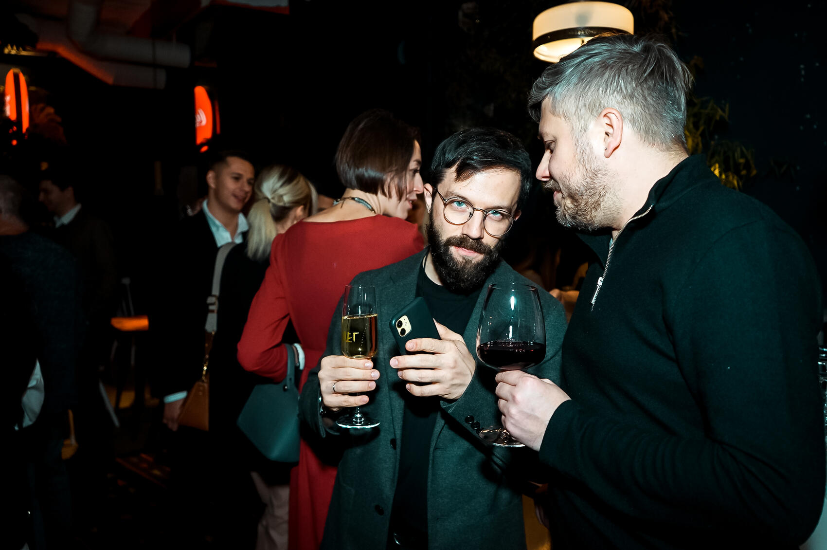 На церемонию вручения также пришли представители Ельцин Центра Олег Лутохин и Денис Корнеевский