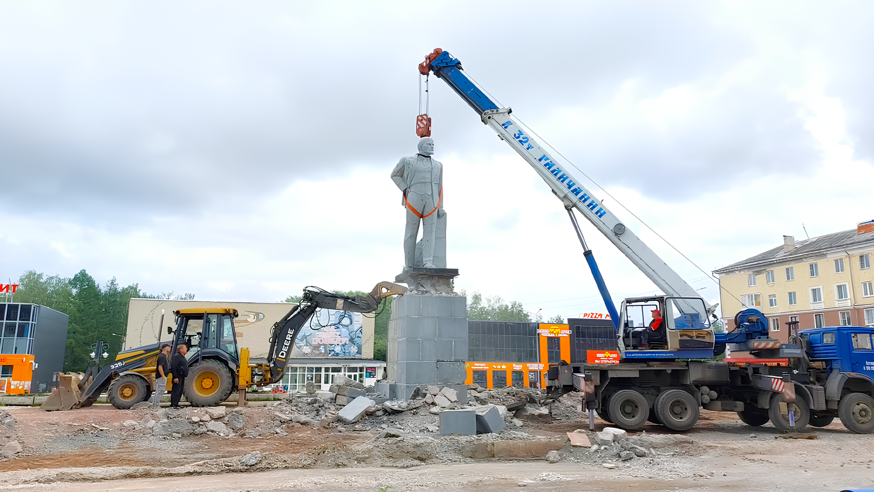 Скриншот из видео «Ревда-Инфо»