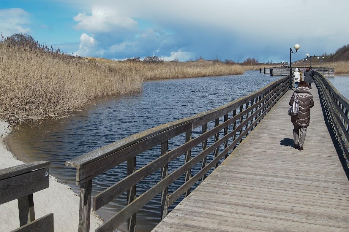 Деревянные променад был создан восемь лет назад по совместному проекту российских и польских властей
