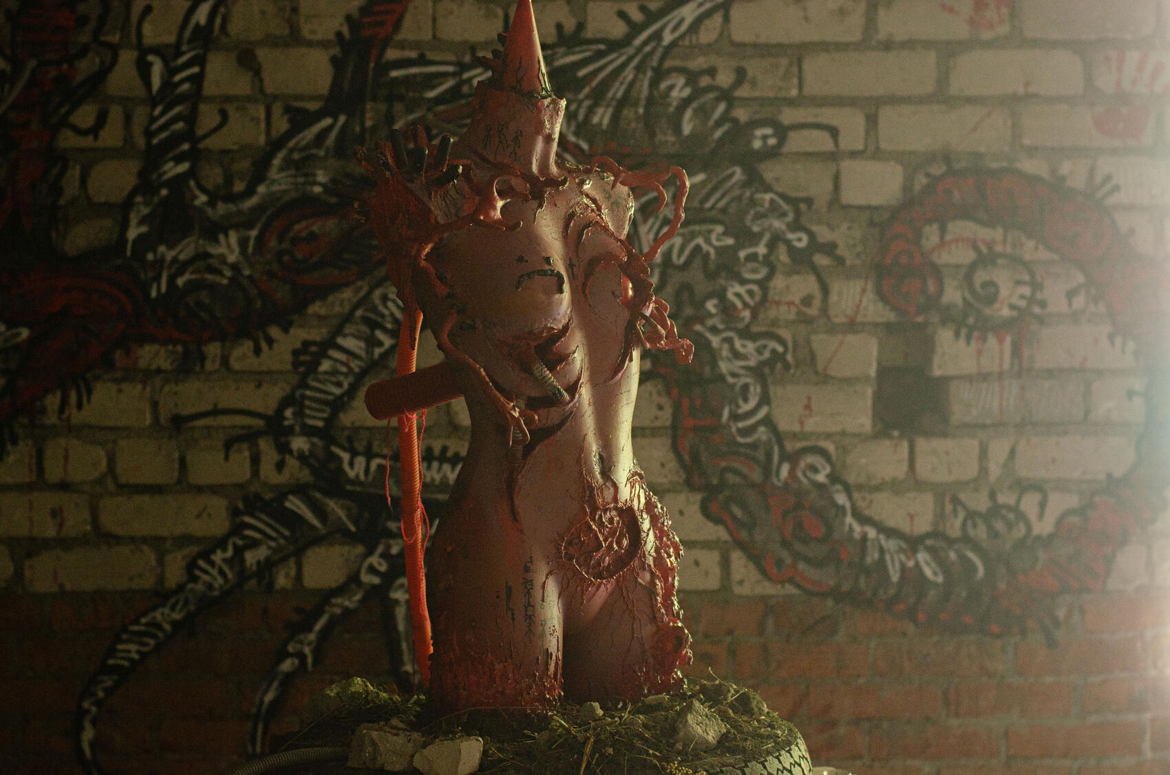 Некоторые работы могут напугать зрителей. Фото: Евгения Кобеева / It’s My City