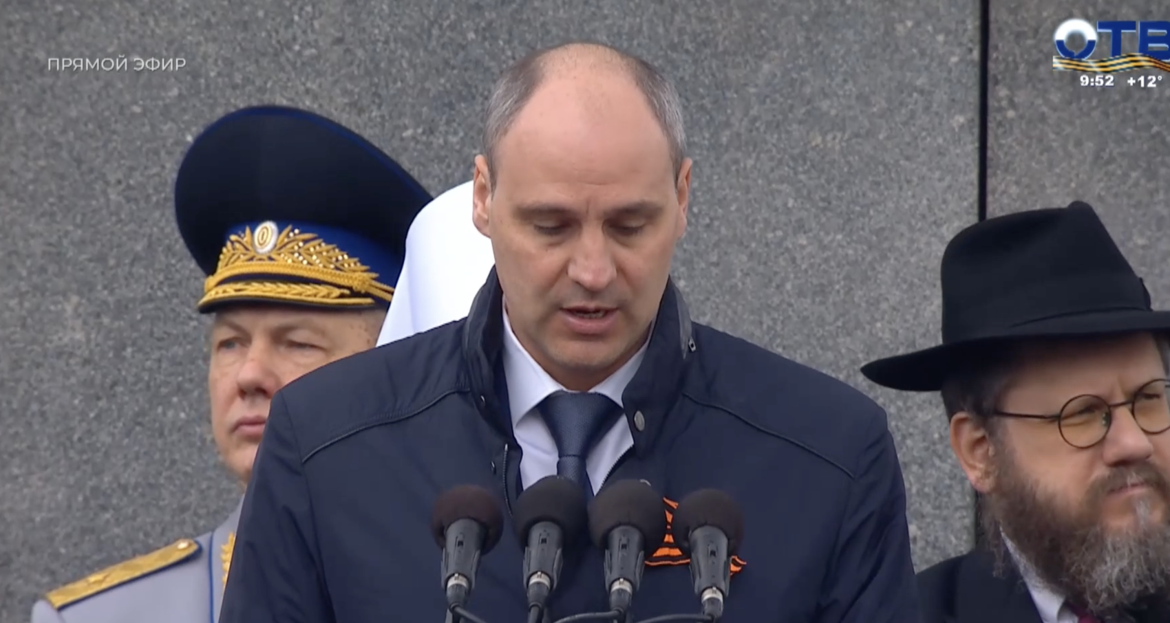 Денис Паслер на параде. Фото: скриншот трансляции ОТВ