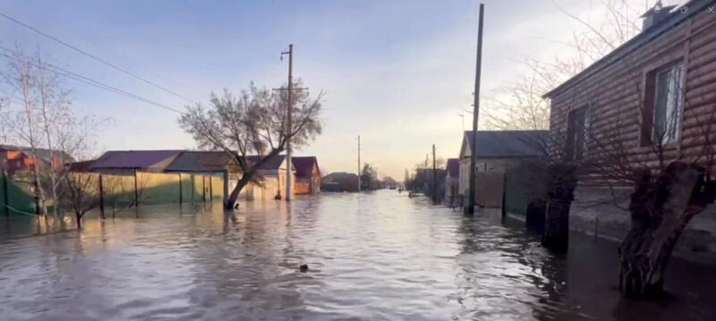 В результате прорыва дамбы в Орске погибли три человека
